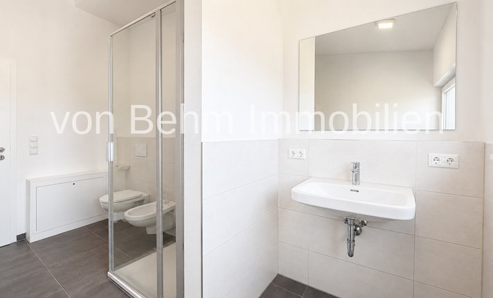 M018-2026_Badezimmer_Ansicht_2