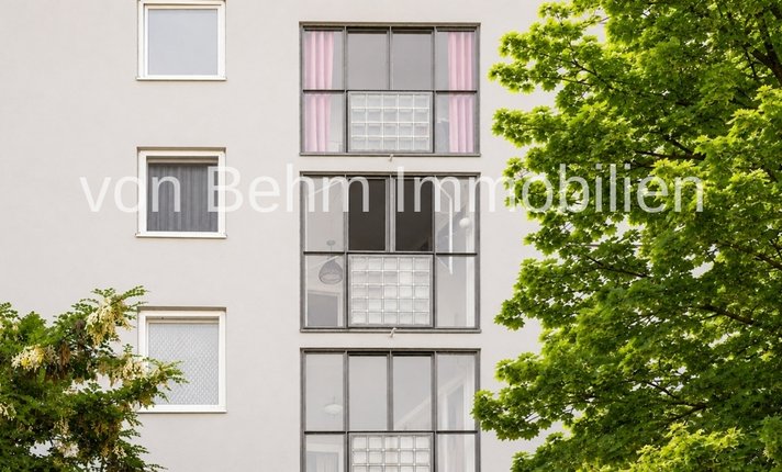 Aussenansicht-Loggia-KI-optimiert