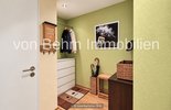 V022-2026_Eingangsbereich_KI -bearbeitetes Bild