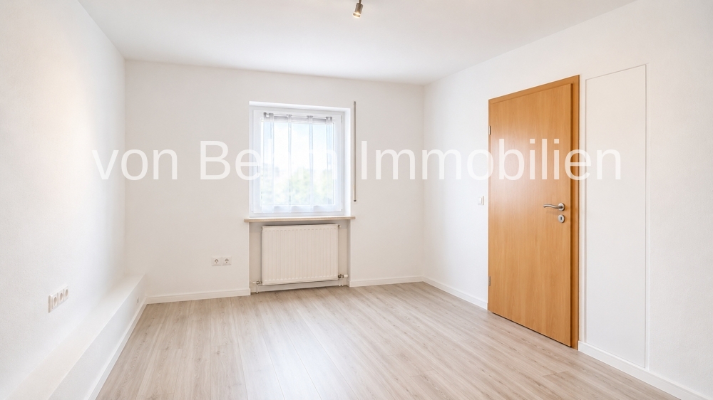 M016-2026_Büro-Arbeitszimmer